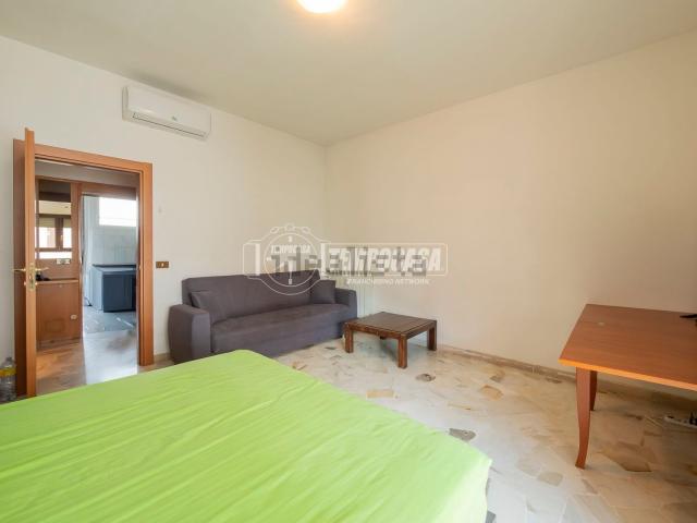 Appartamento in vendita di 100 m² in Via Carlo Cicogna Mozzoni, 23
