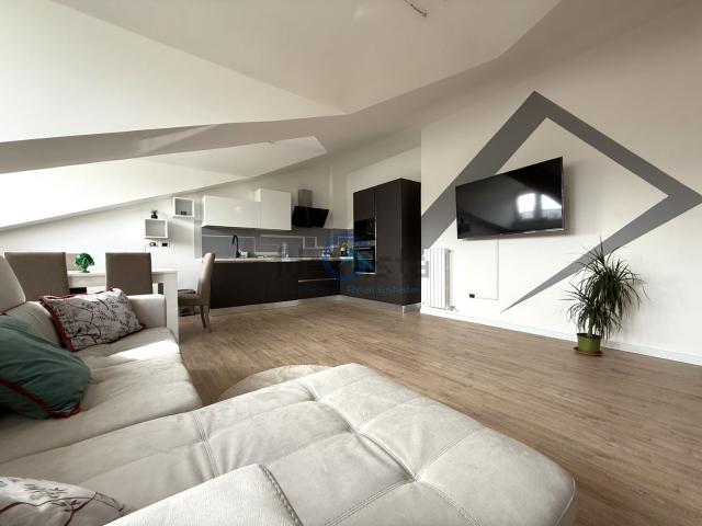 Appartamento in vendita di 100 m² in Via Carlo Pisacane, 26