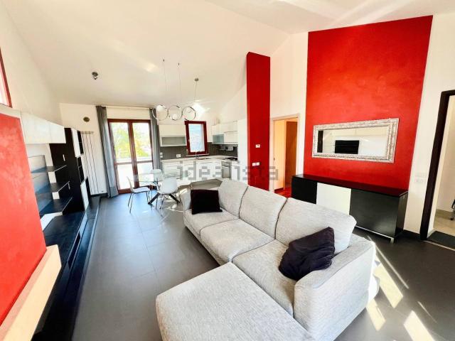 Appartamento in vendita di 100 m² in Via Carlo Urbani