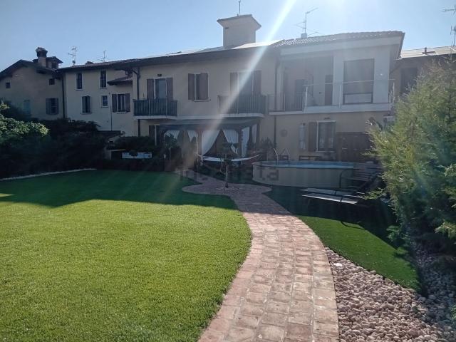 Appartamento in vendita di 100 m² in Via Caselle