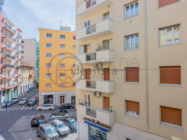 Appartamento in vendita di 100 m² in Via Casimiro Donadoni, 36