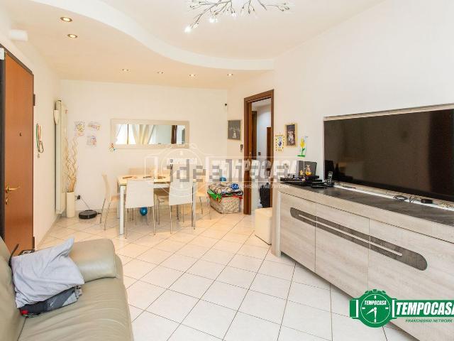 Appartamento in vendita di 100 m² in Via Cassano Magnago