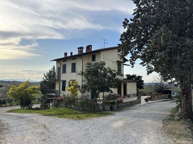Appartamento in vendita di 100 m² in Via Castiglionese
