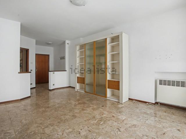 Appartamento in vendita di 100 m² in Via Cervinia, 39