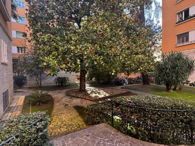 Appartamento in vendita di 100 m² in Via Cesare Majoli