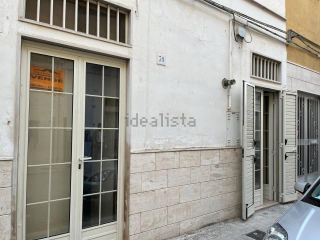 Appartamento in vendita di 100 m² in Via Cesare Battisti