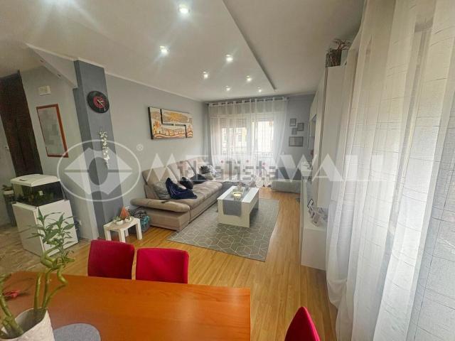 Appartamento in vendita di 100 m² in Via Cesare Battisti, 2