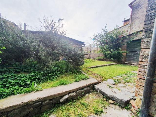 Appartamento in vendita di 100 m² in Via Cesare Battisti
