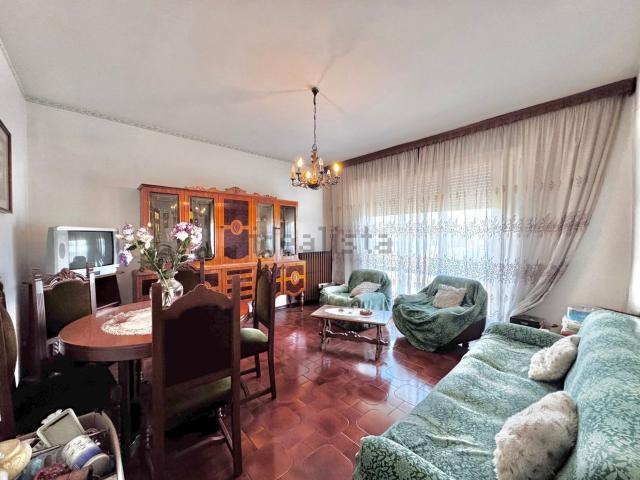 Appartamento in vendita di 100 m² in Via Ceserio