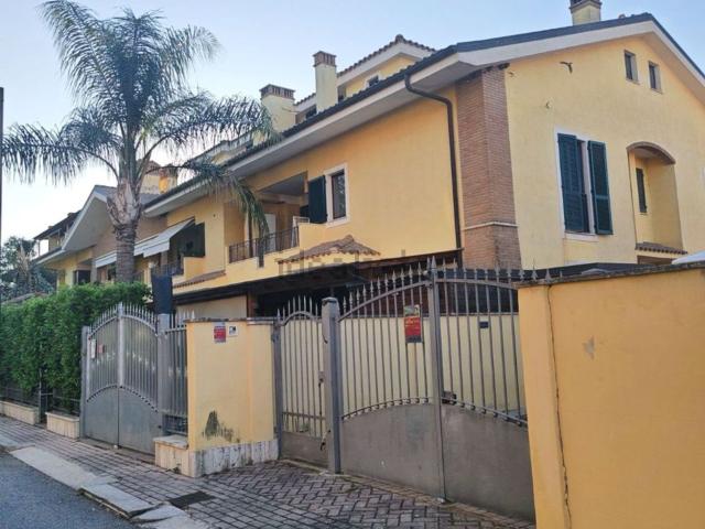 Appartamento in vendita di 100 m² in Via Cinqueterre, 39