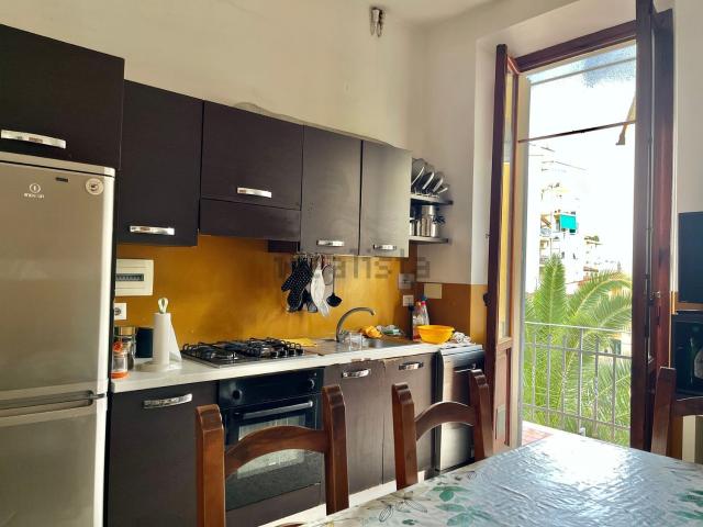 Appartamento in vendita di 100 m² in Via Circondaria, 37