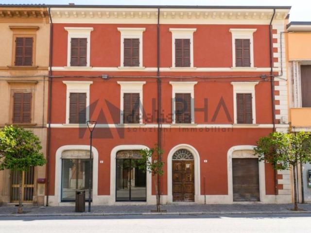 Appartamento in vendita di 100 m² in Via Circonvallazione