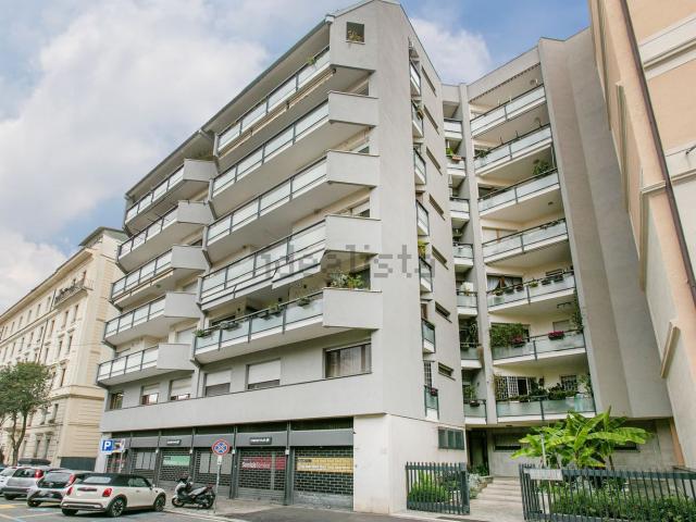 Appartamento in vendita di 100 m² in Via Ciro Menotti