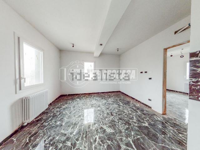Appartamento in vendita di 100 m² in Via Ciro Menotti
