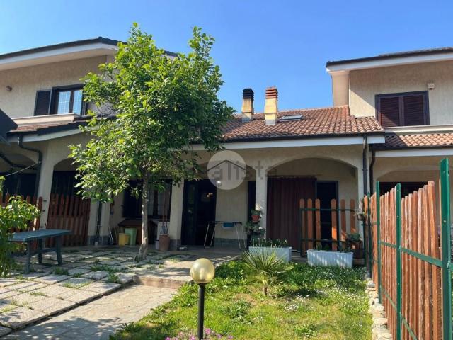 Appartamento in vendita di 100 m² in Via Cuminalunga, 13