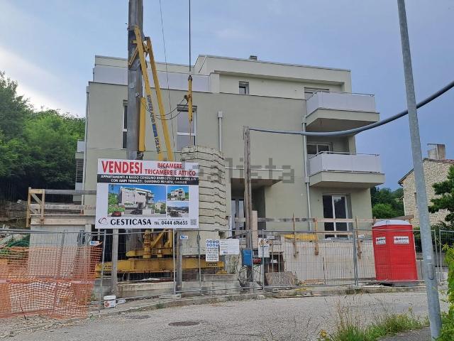 Appartamento in vendita di 100 m² in Via A. Catalani