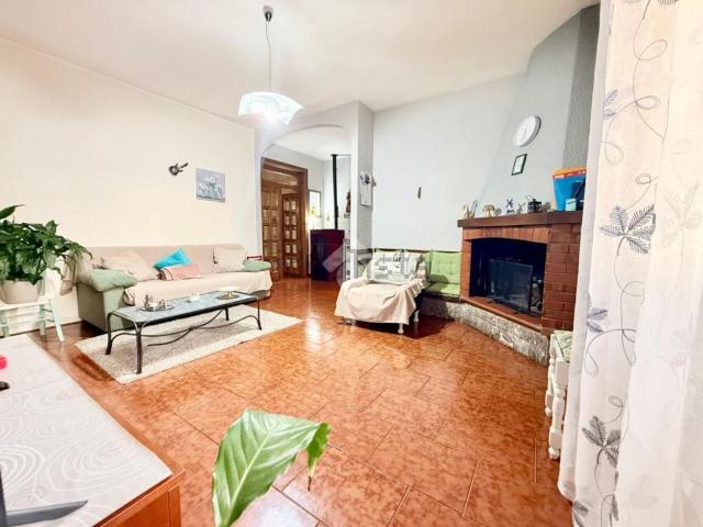Appartamento in vendita di 100 m² in Via A. de Gasperi, 9