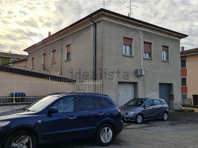 Appartamento in vendita di 100 m² in Via A. Grandi, 11
