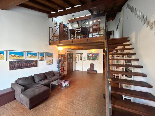 Appartamento in vendita di 100 m² in Via A. Mistrangelo