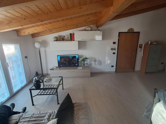 Appartamento in vendita di 100 m² in Via A. Saffi, 28
