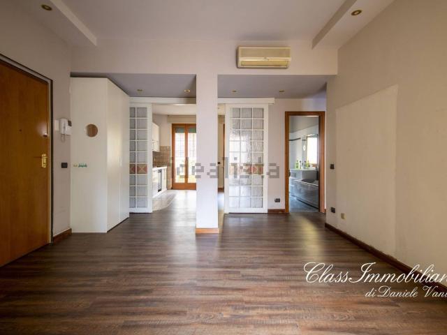 Appartamento in vendita di 100 m² in Via Amatore Sciesa