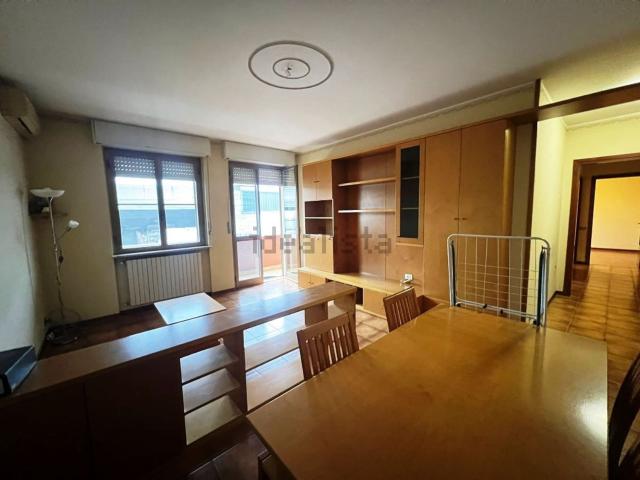 Appartamento in vendita di 100 m² in Via Amendola