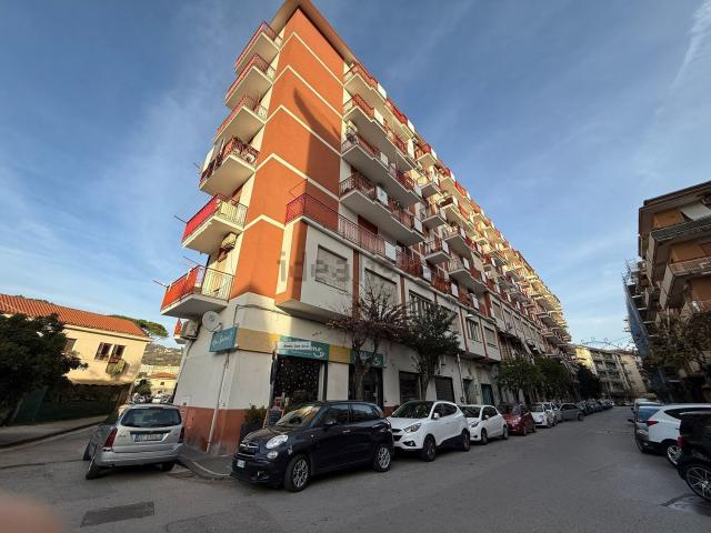 Appartamento in vendita di 100 m² in Via Amendola Giovanni Battista, 69