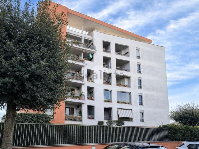 Appartamento in vendita di 100 m² in Via Amico Aspertini, 1