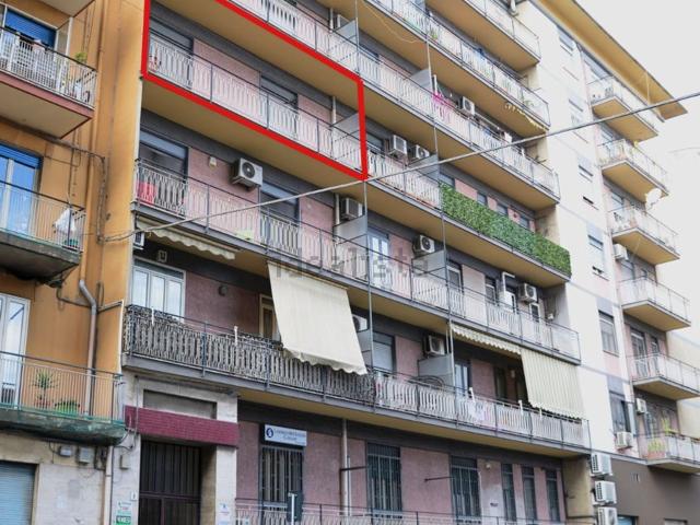 Appartamento in vendita di 100 m² in Via Ammiraglio Caracciolo, 6