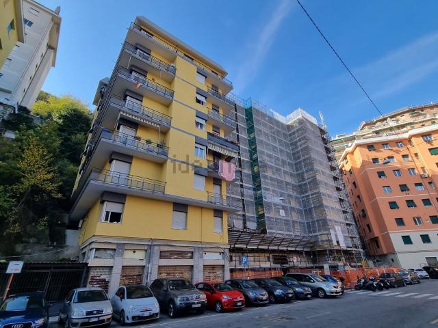 Appartamento in vendita di 100 m² in Via Antonio Burlando, 22