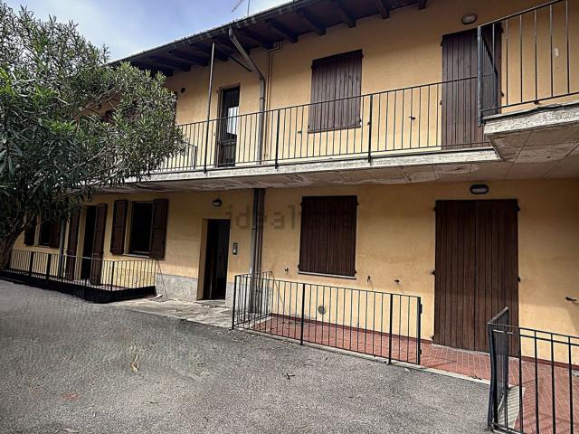 Appartamento in vendita di 100 m² in Via Antonio Locatelli, 11