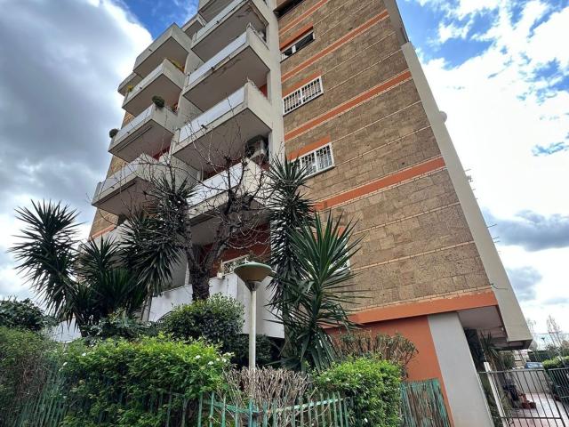 Appartamento in vendita di 100 m² in Via Anacapri, 58