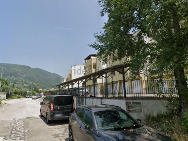 Appartamento in vendita di 100 m² in Via Angelo Finetti