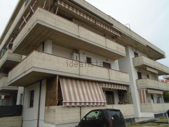 Appartamento in vendita di 100 m² in Via Abruzzo, 44