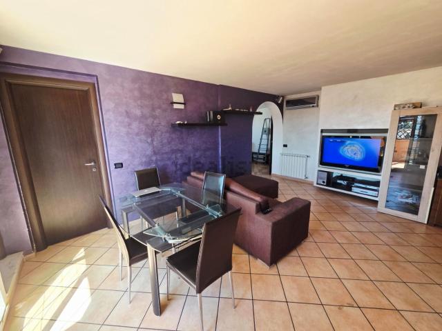 Appartamento in vendita di 100 m² in Via Acate