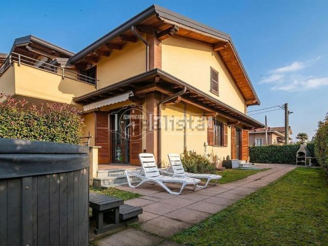 Appartamento in vendita di 100 m² in Via Achille Grandi, 18