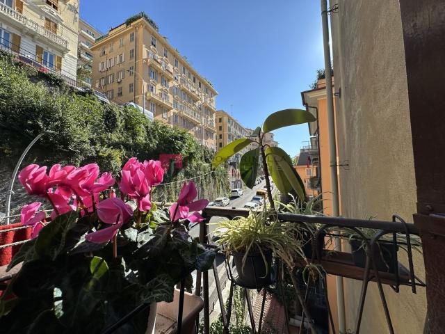 Appartamento in vendita di 100 m² in Via Acquarone