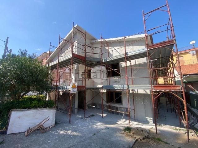 Appartamento in vendita di 100 m² in Via Afrodite, 2