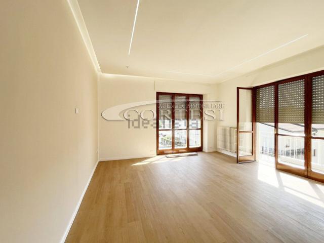 Appartamento in vendita di 100 m² in Via Alcide de Gasperi, 4