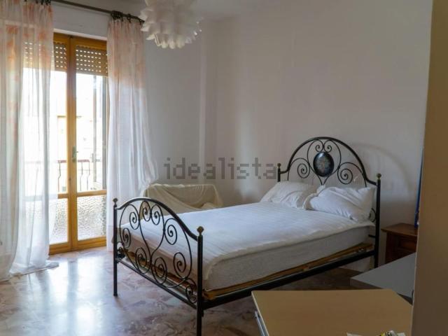 Appartamento in vendita di 100 m² in Via Aldobrandino da Siena, 53100