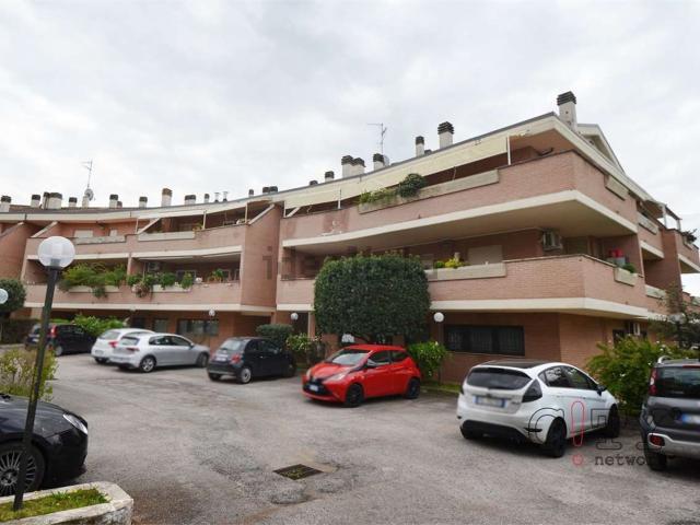 Appartamento in vendita di 100 m² in Via Alessandro Vivenza