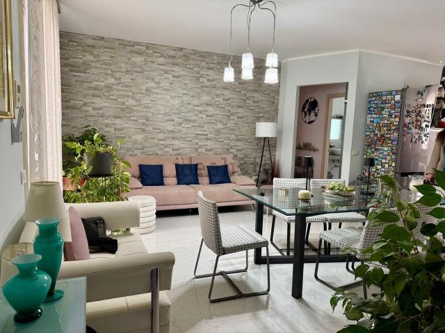 Appartamento in vendita di 100 m² in Via Alfredo Mascelluti, 1