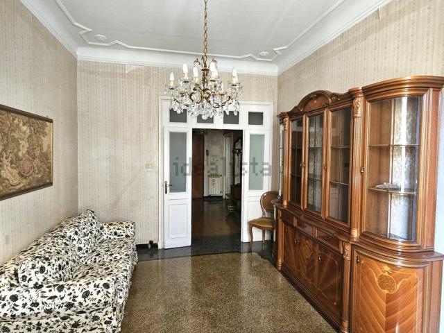 Appartamento in vendita di 100 m² in Via all&apos Asilo Davide e Delfina Garbarino