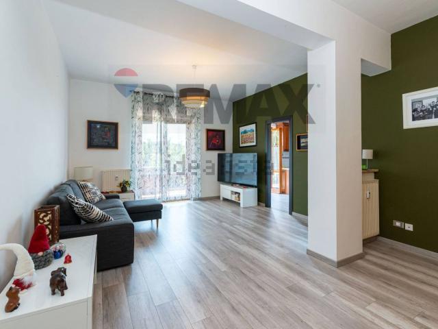Appartamento in vendita di 100 m² in Via Appia Nuova, 7