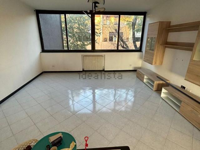 Appartamento in vendita di 100 m² in Via Arturo Toscanini, 1