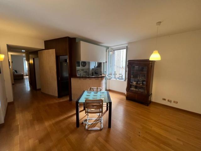 Appartamento in vendita di 100 m² in Via Arenula, 21
