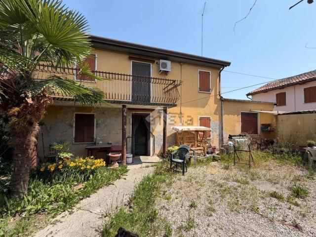 Appartamento in vendita di 100 m² in Via Argine Piave, 300