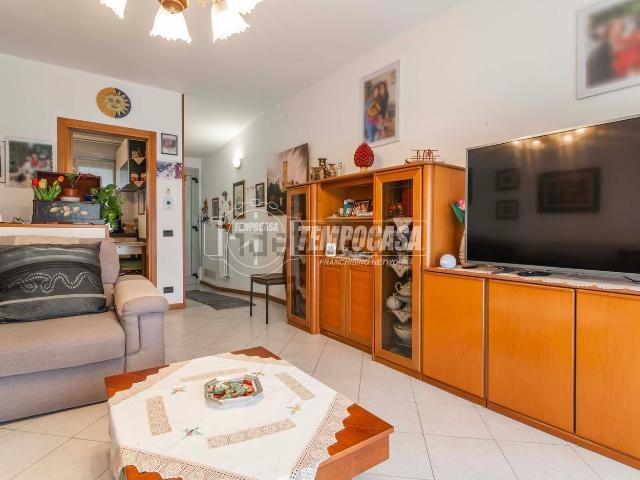 Appartamento in vendita di 100 m² in Via Ariberto da Intimiano, 27