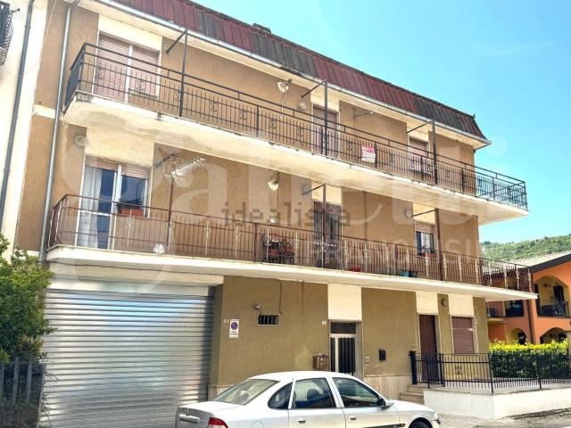 Appartamento in vendita di 100 m² in Via Attilio Momigliano, 5