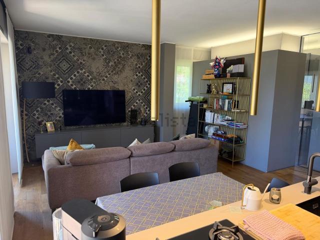 Appartamento in vendita di 100 m² in Via Avancinio Avancini, 10